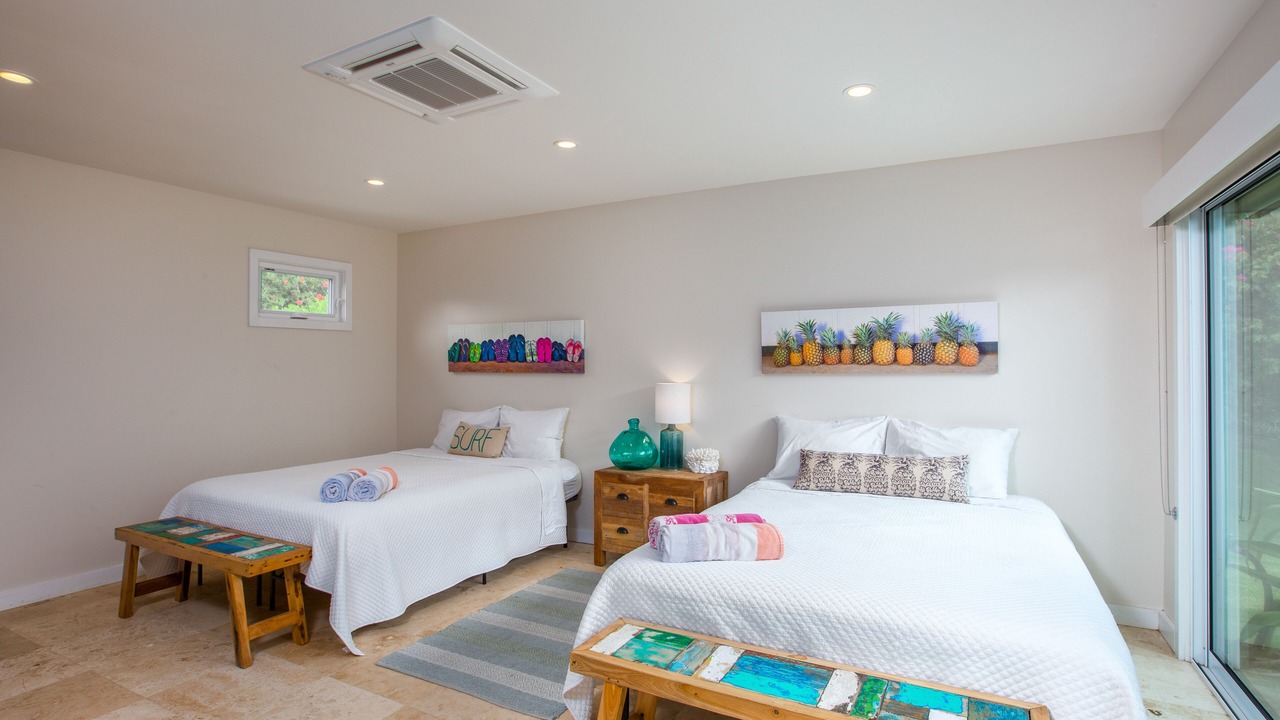 Photo of Bedroom in Portlock