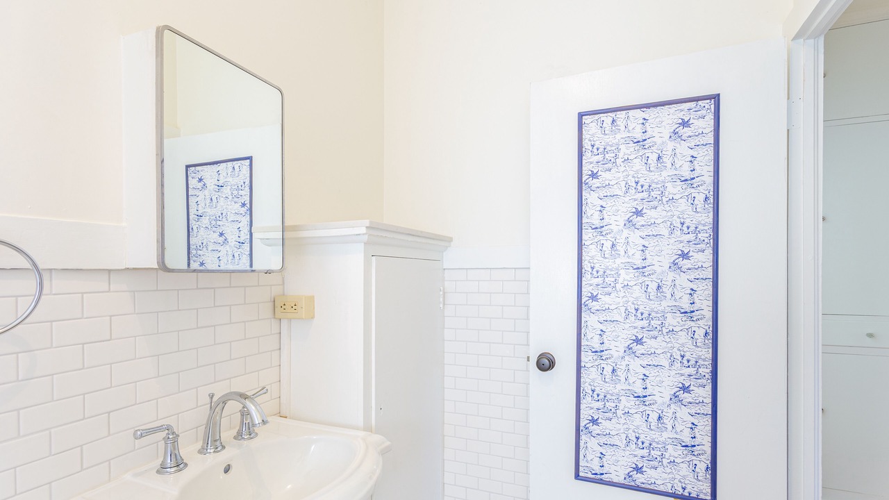 Photo of Bathroom in Diamond Head - Kapahulu - St. Louis