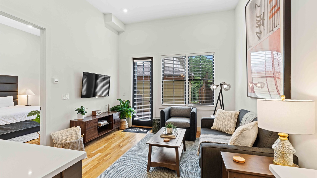 Photo of Livingroom in Virginia Highland