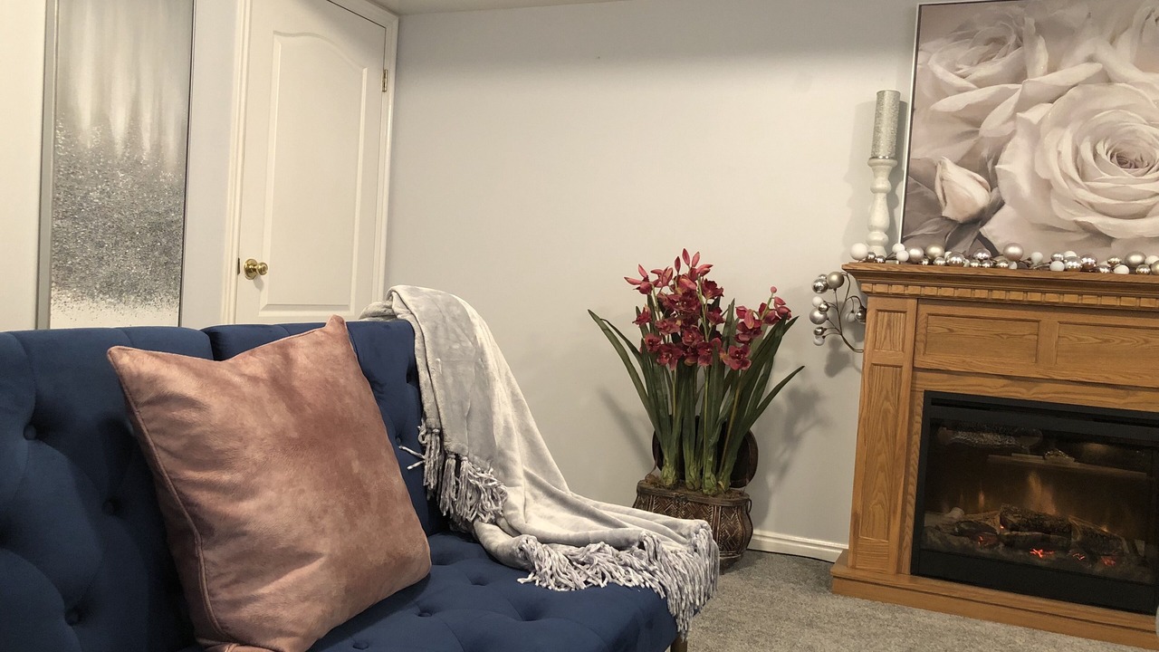 Photo of Livingroom in Millcreek