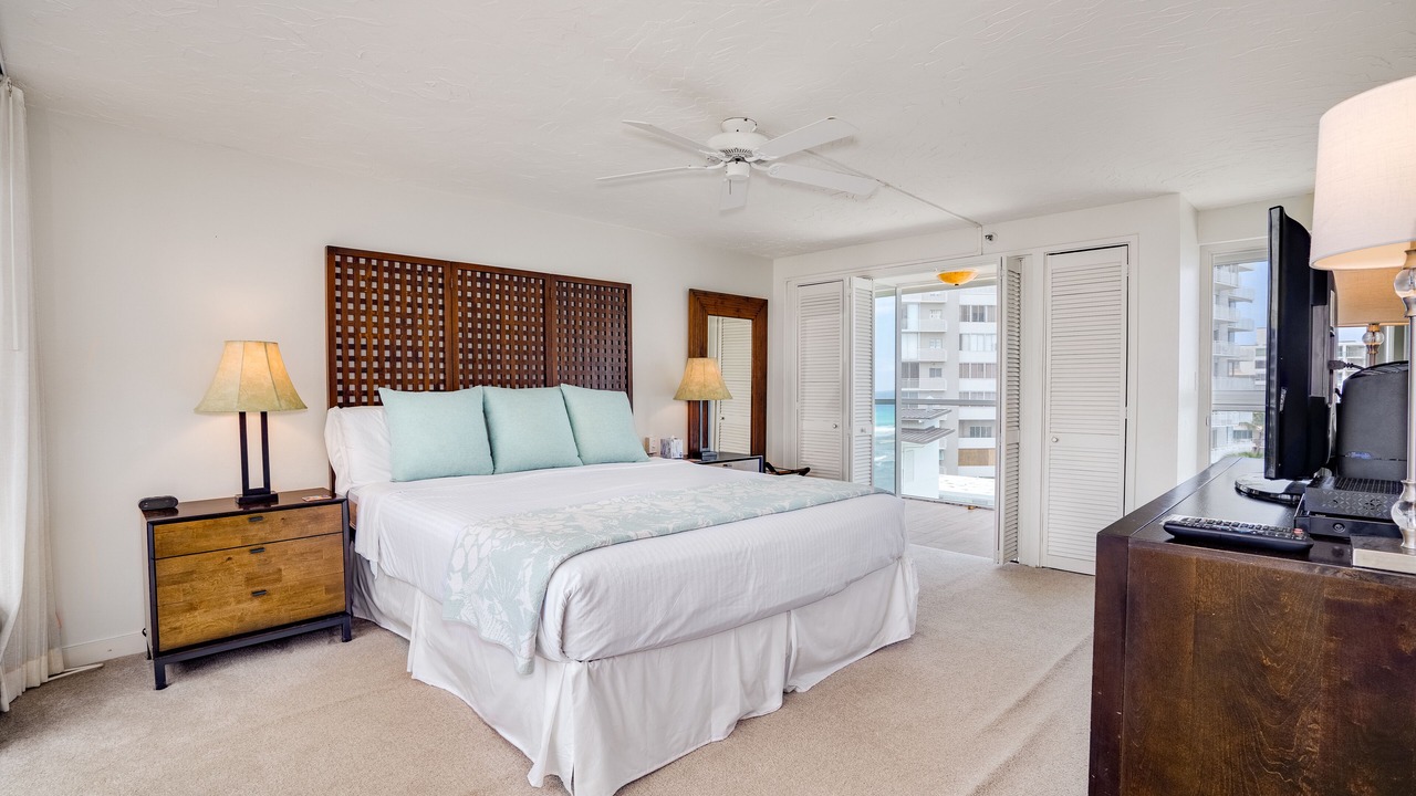 Photo of Bedroom in Diamond Head - Kapahulu - St. Louis