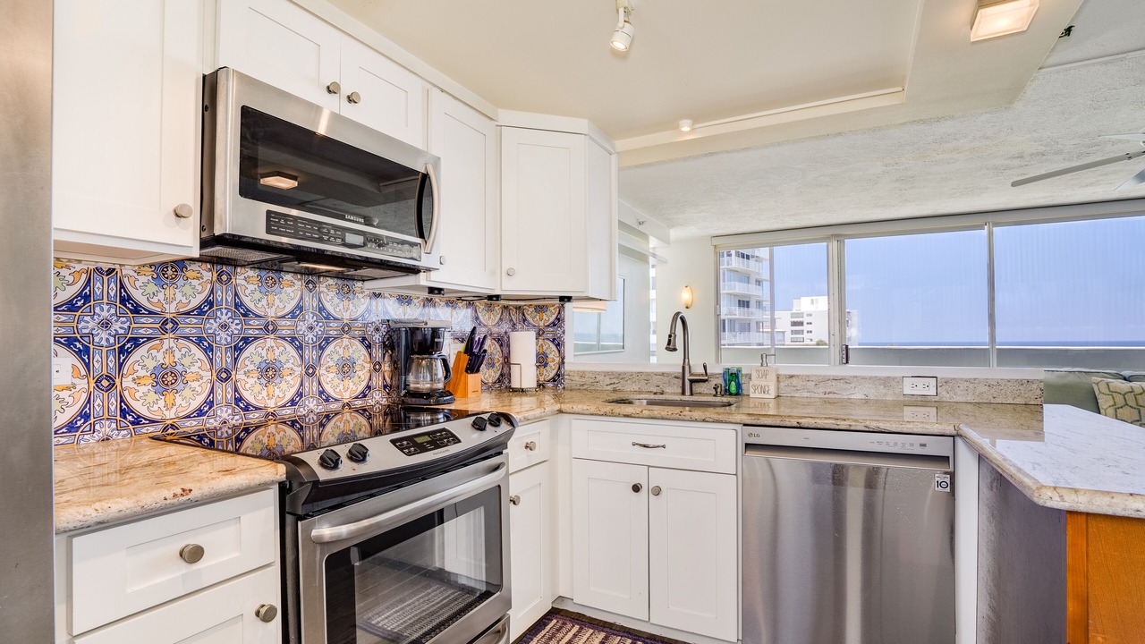 Photo of Kitchen in Diamond Head - Kapahulu - St. Louis