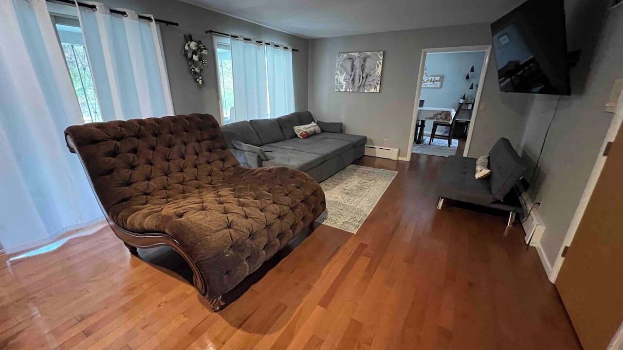 Photo of Livingroom in West Lawn