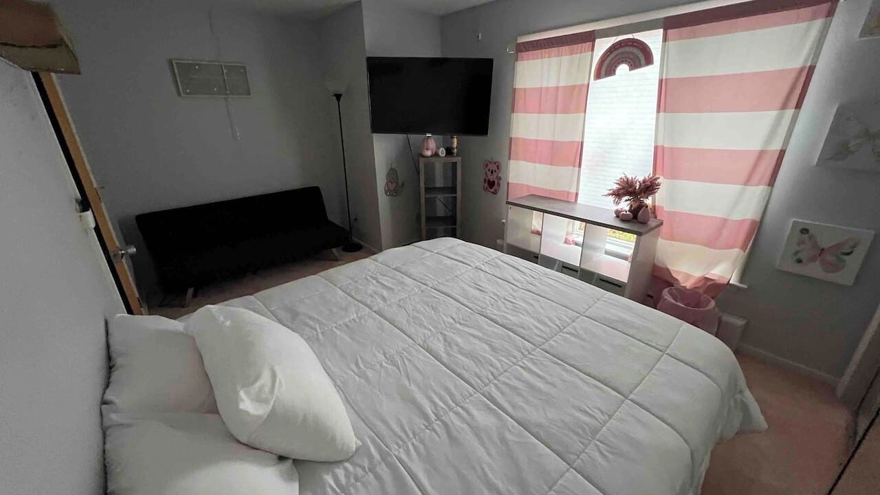 Photo of Bedroom in West Lawn