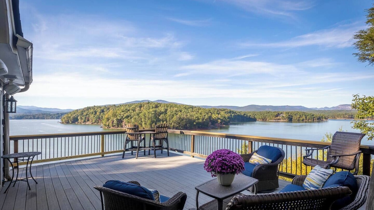 Photo of Patio Balcony in Lakeview Hills