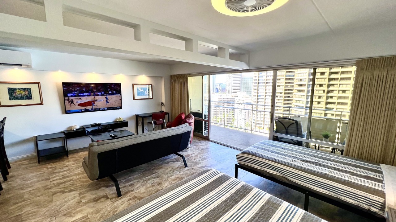 Photo of Livingroom in Waikiki