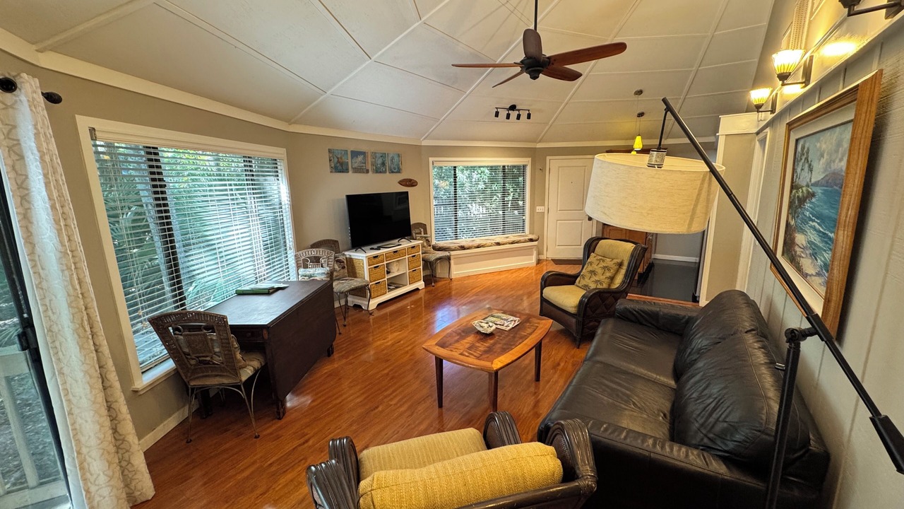 Photo of Livingroom in Night Heron