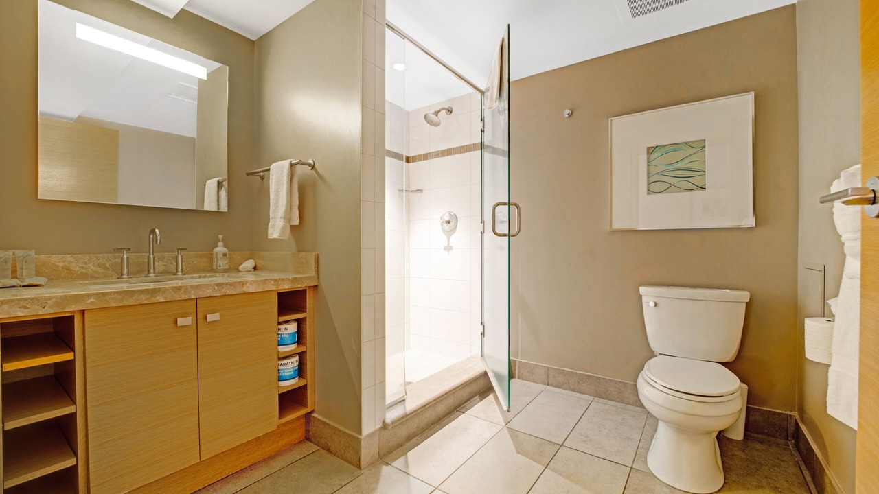 Photo of Bathroom in Ala Moana