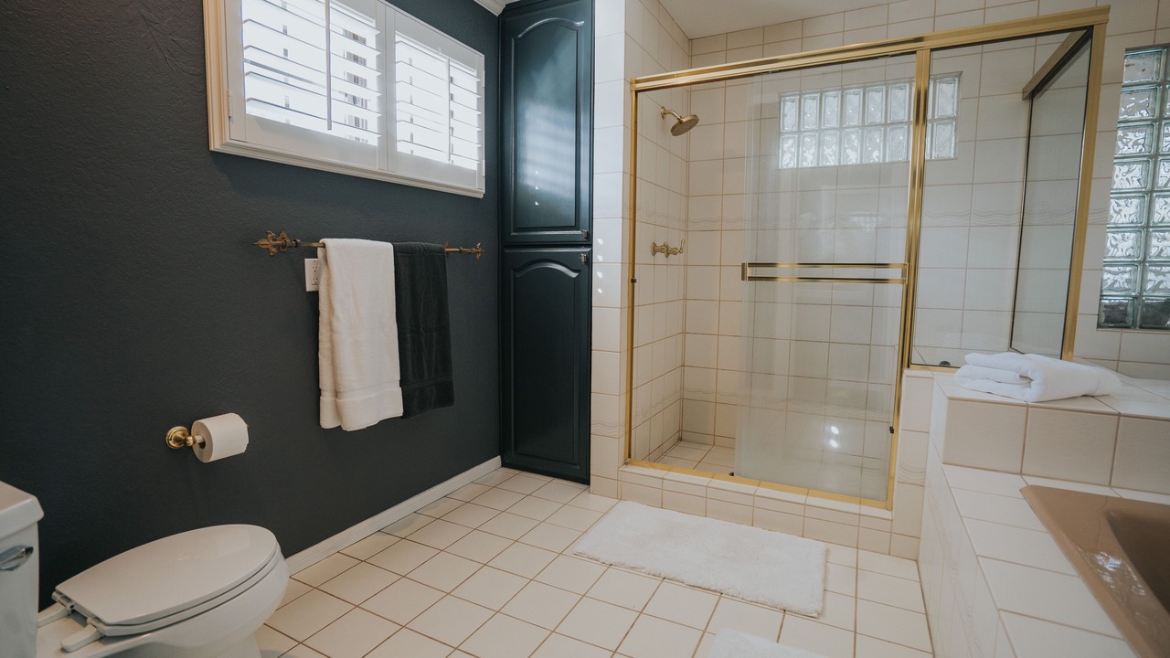 Photo of Bathroom in North Ridge