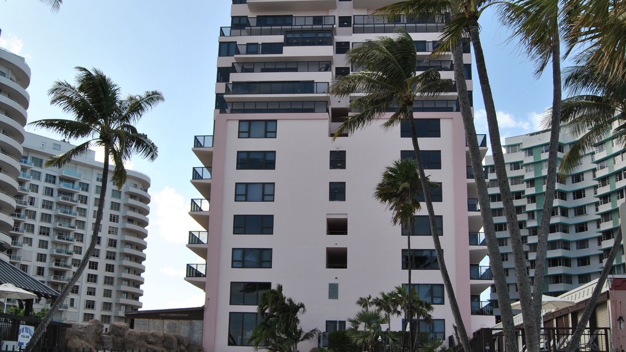 Photo of Outdoor in Mid Beach