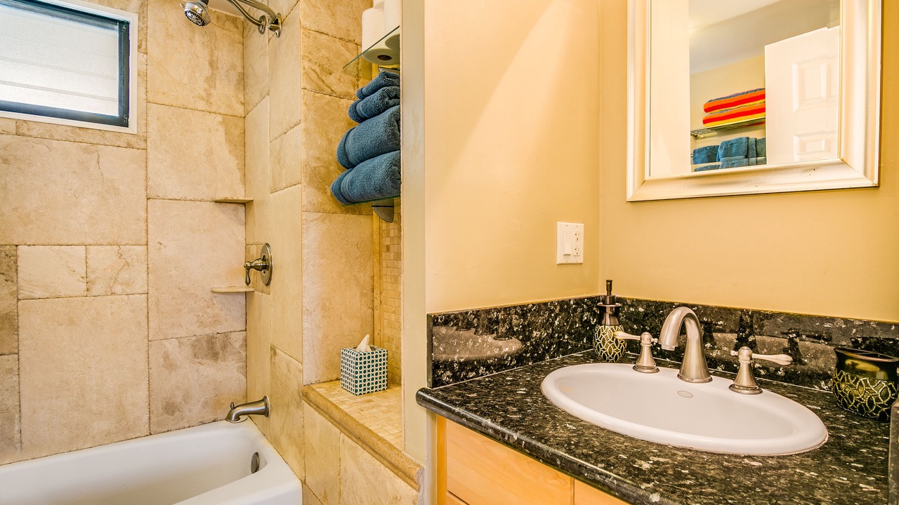 Photo of Bathroom in Waikiki