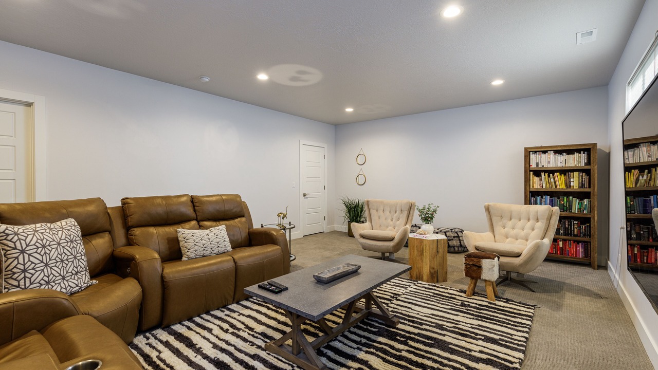 Photo of Livingroom in White City