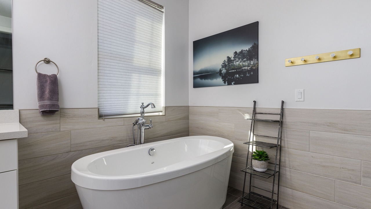 Photo of Bathroom in White City
