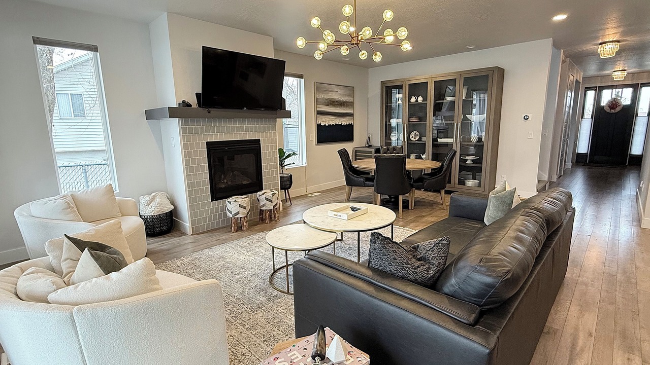 Photo of Livingroom in White City