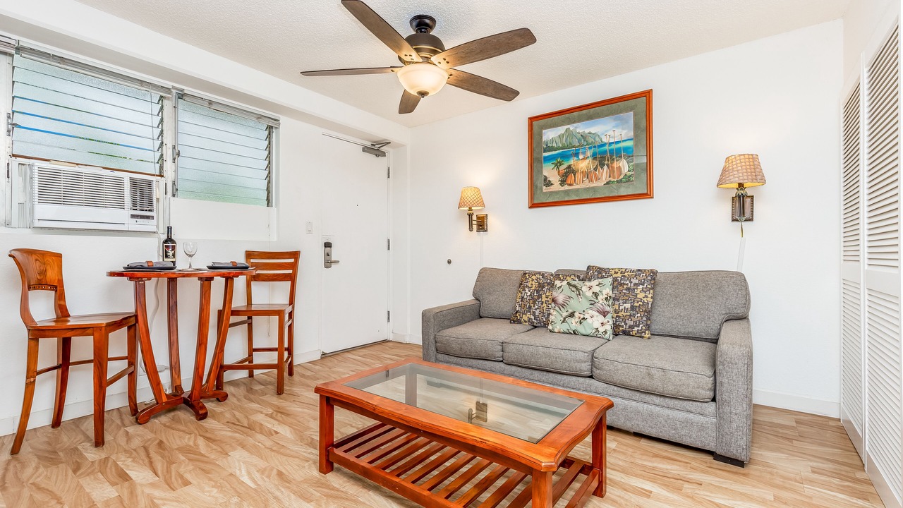 Photo of Bedroom in Waikiki