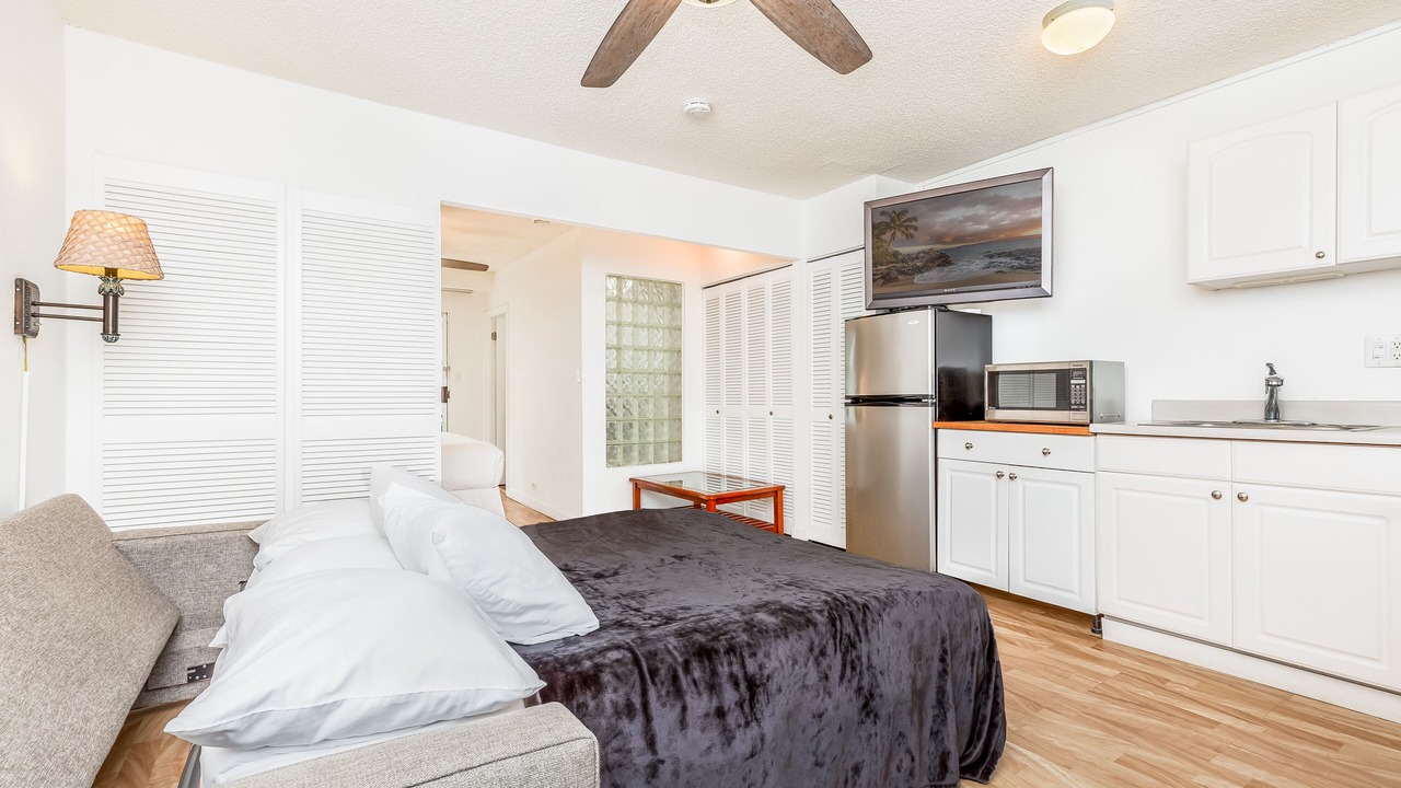 Photo of Bedroom in Waikiki
