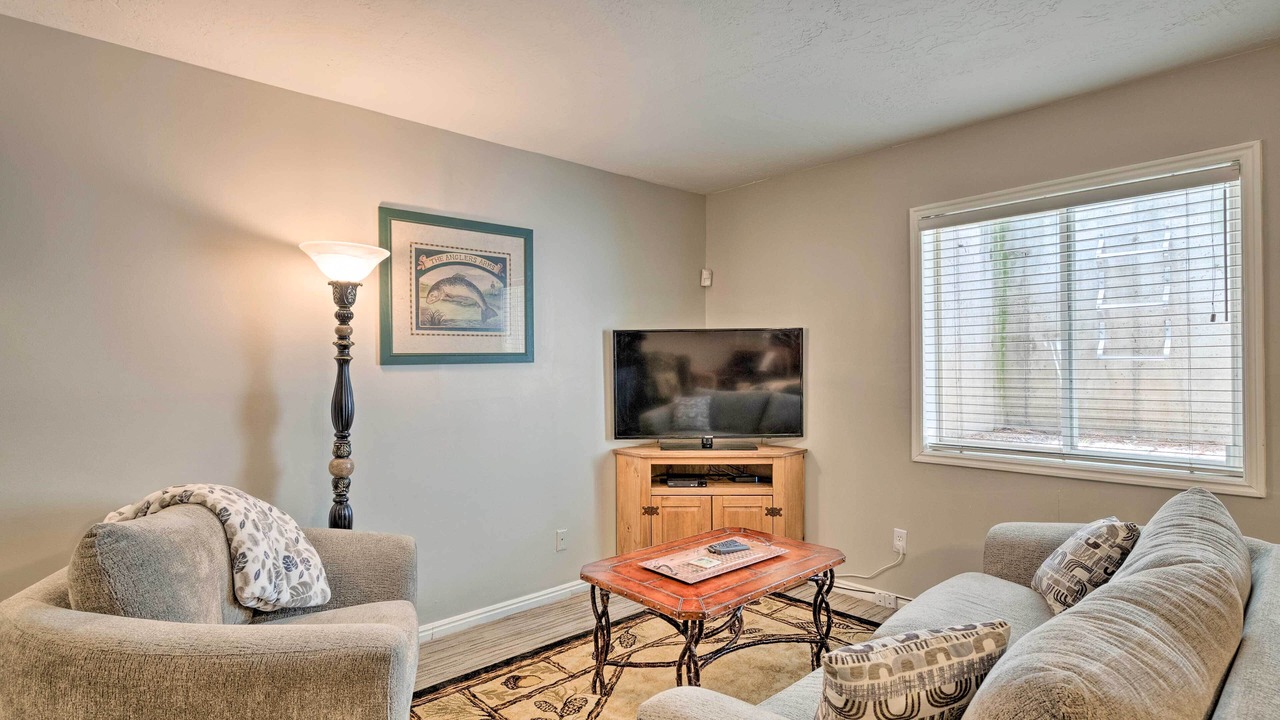 Photo of Livingroom in Cottonwood Heights