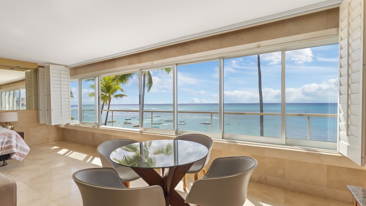 Photo of Bedroom in Diamond Head - Kapahulu - St. Louis