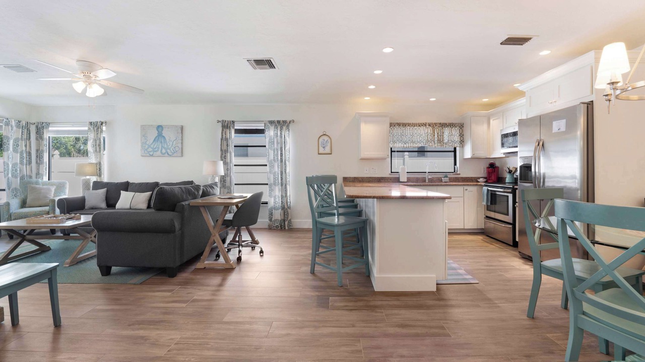 Photo of Livingroom in Naples Park