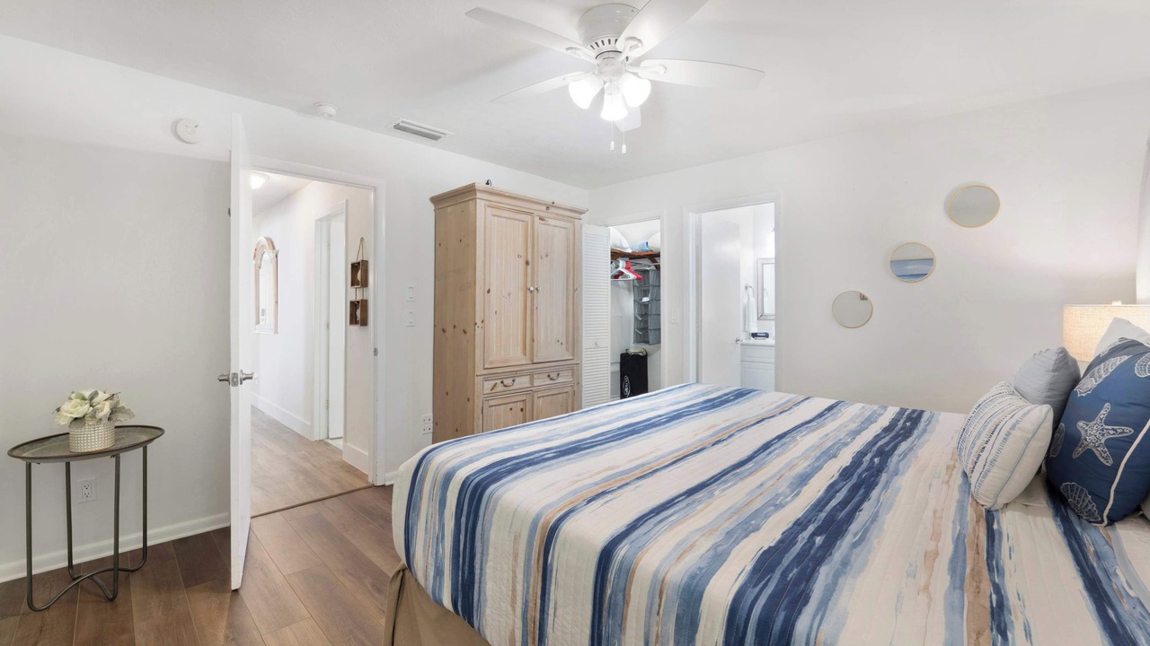 Photo of Bedroom in Naples Park