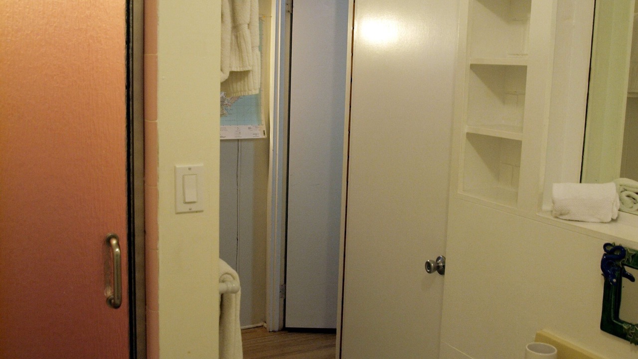 Photo of Bathroom in Waimanalo Beach