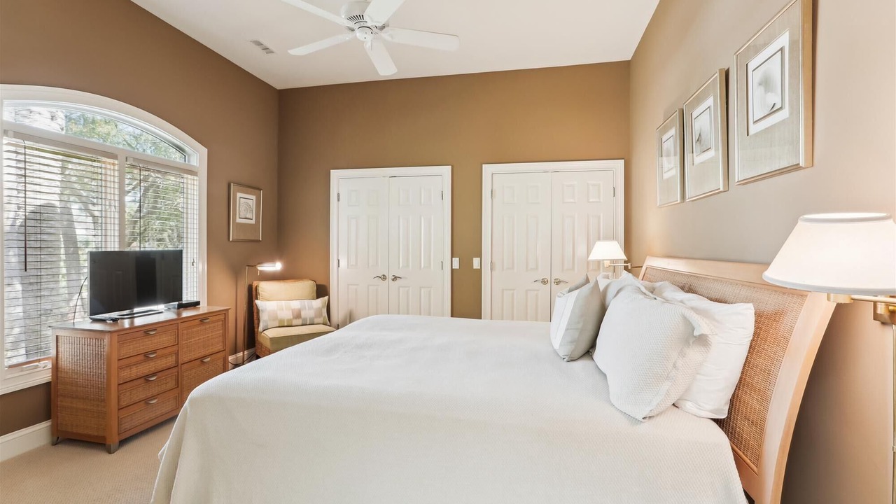 Photo of Bedroom in Beach Lagoon