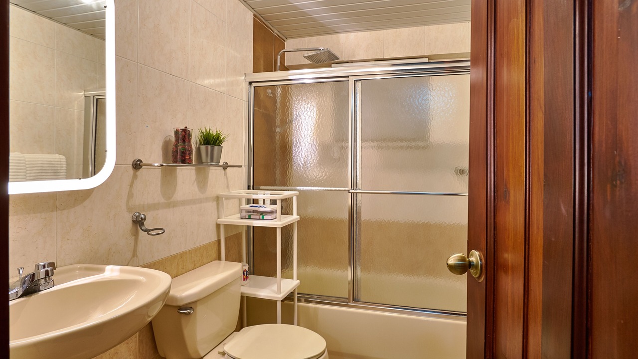 Photo of Bathroom in Evaristo Morales
