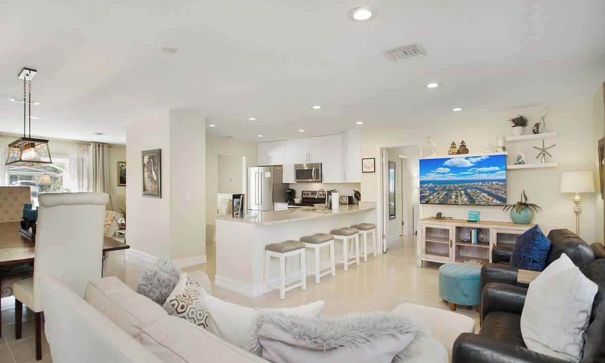 Photo of Livingroom in Naples Park