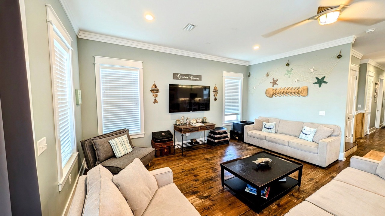 Photo of Livingroom in Kiska Beach