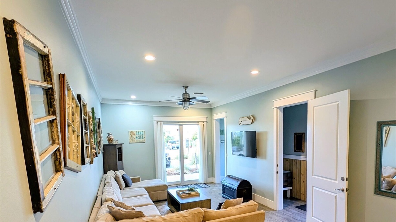 Photo of Livingroom in Kiska Beach