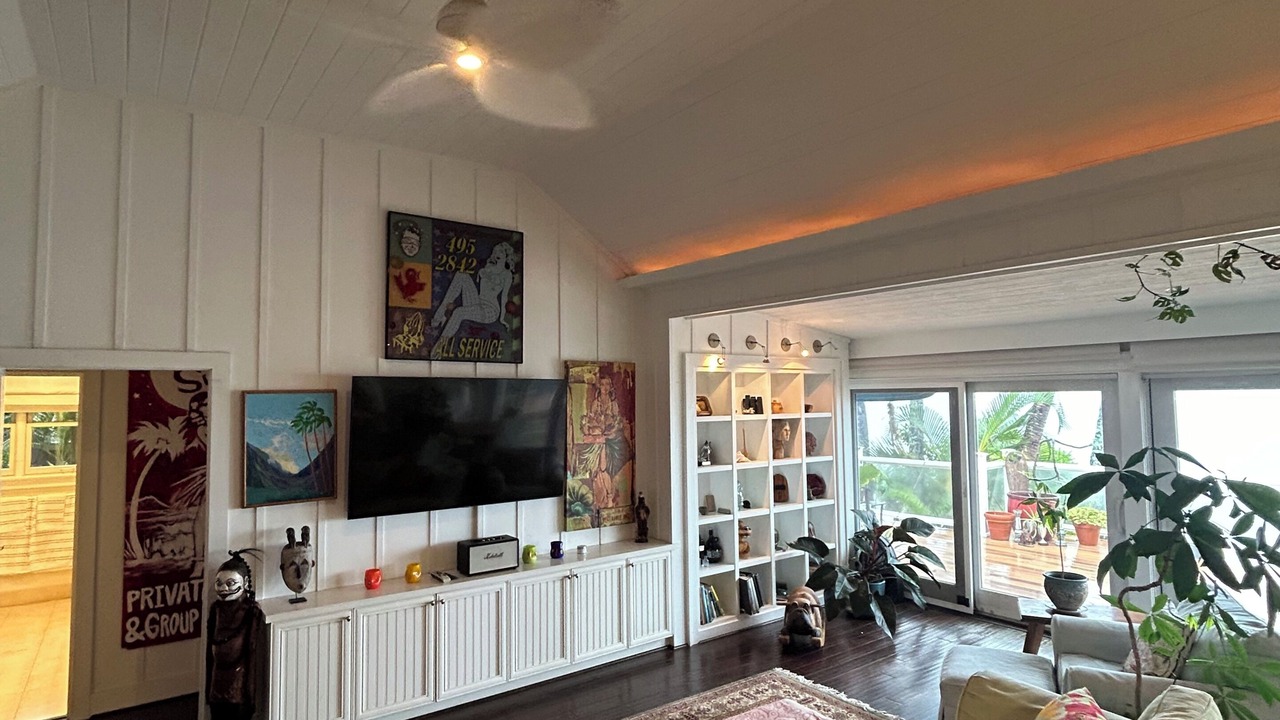 Photo of Livingroom in Hawaii Loa Ridge