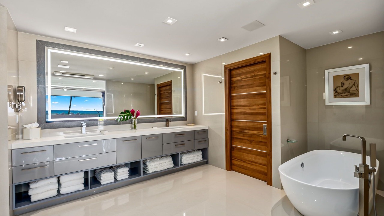 Photo of Bathroom in Kahala