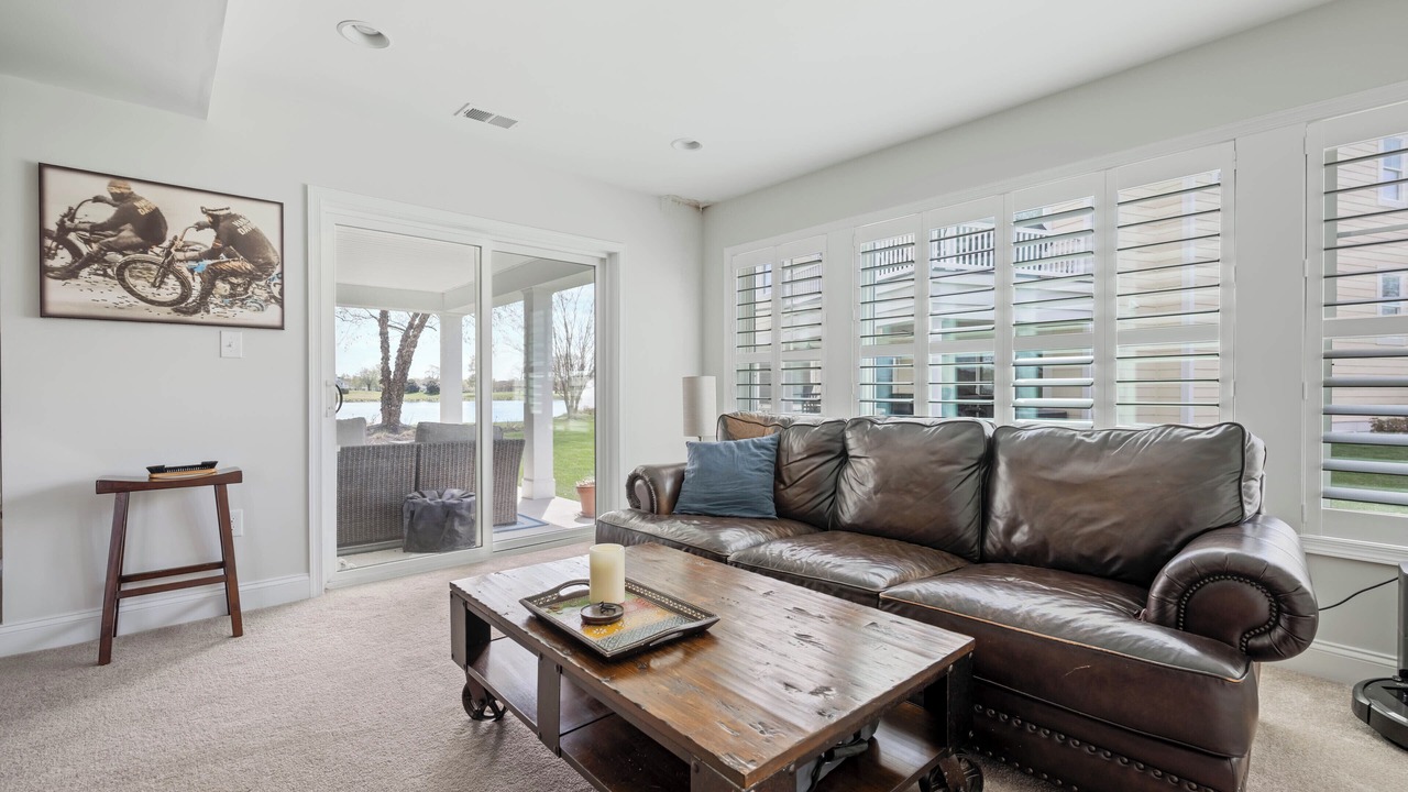 Photo of Livingroom in Long Neck