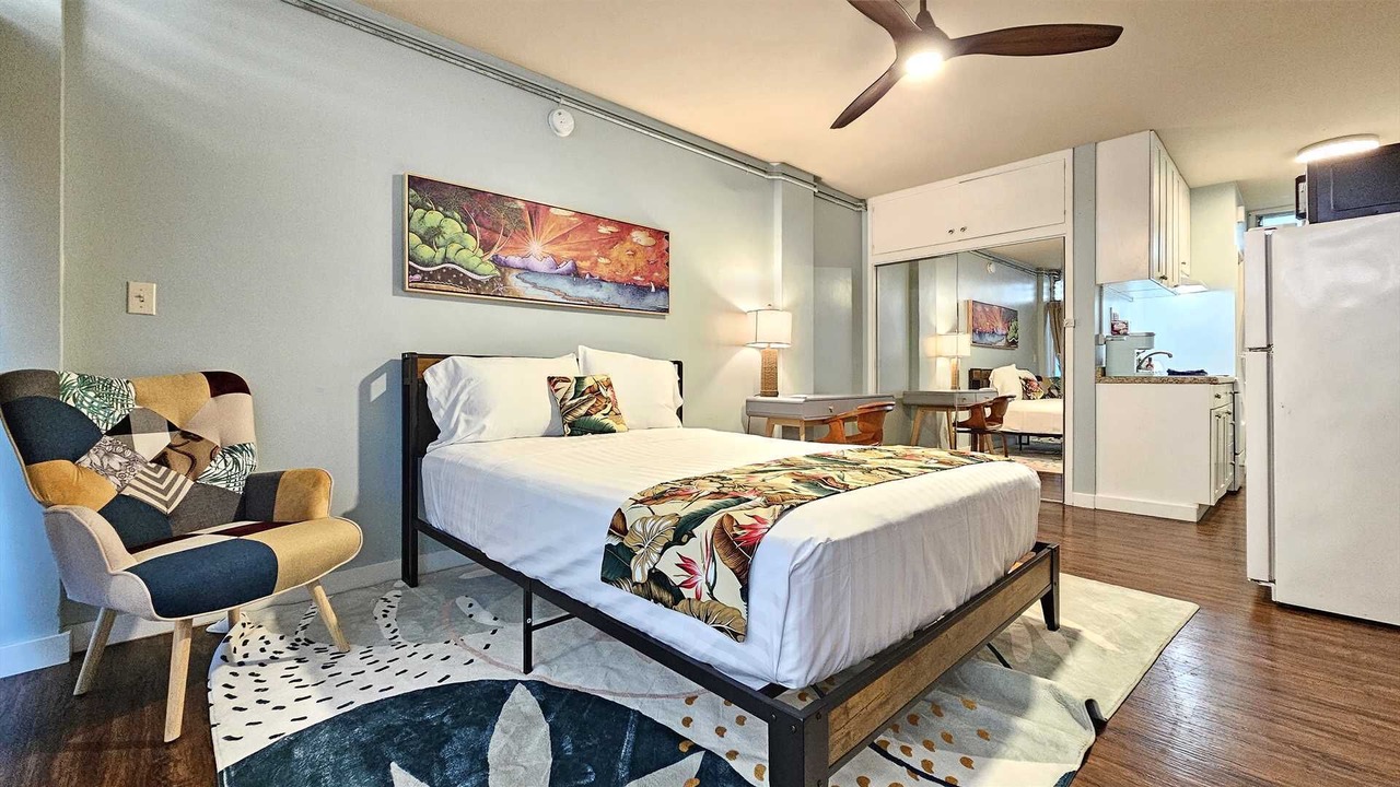 Photo of Bedroom in Waikiki