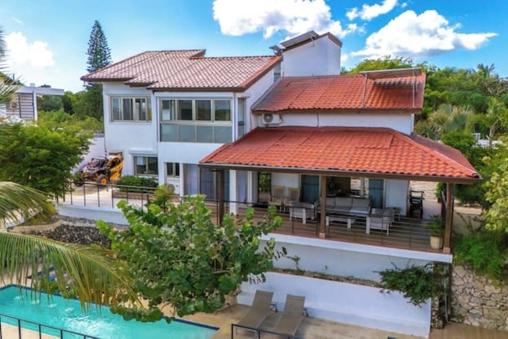 Photo of Outdoor in Villa Hermosa