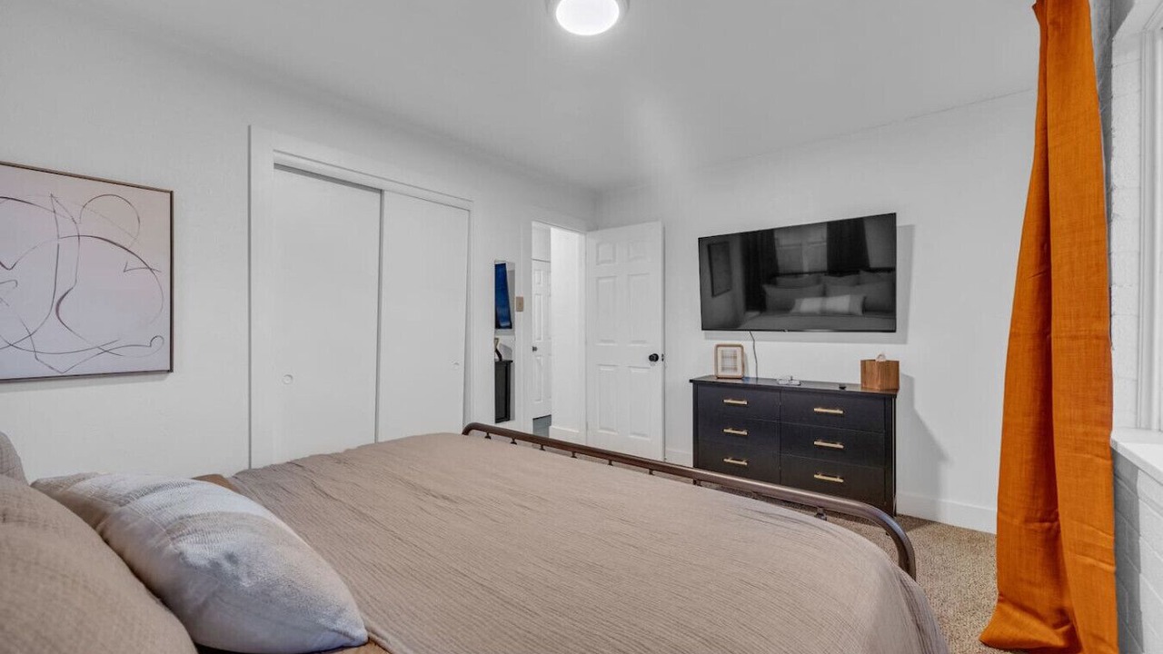 Photo of Bedroom in Millcreek