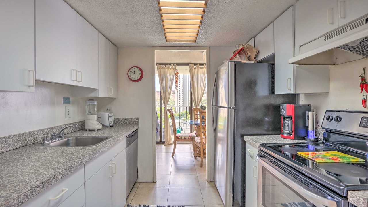 Photo of Kitchen in Waikiki