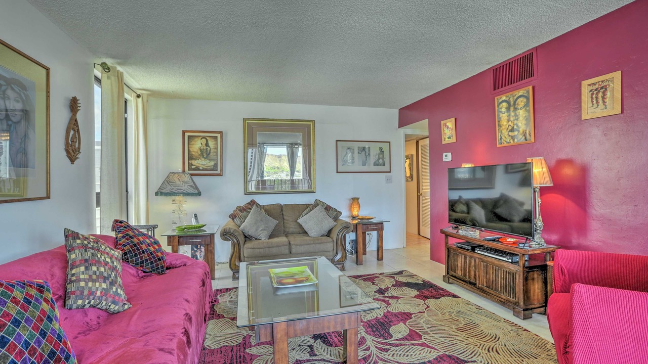 Photo of Livingroom in Waikiki