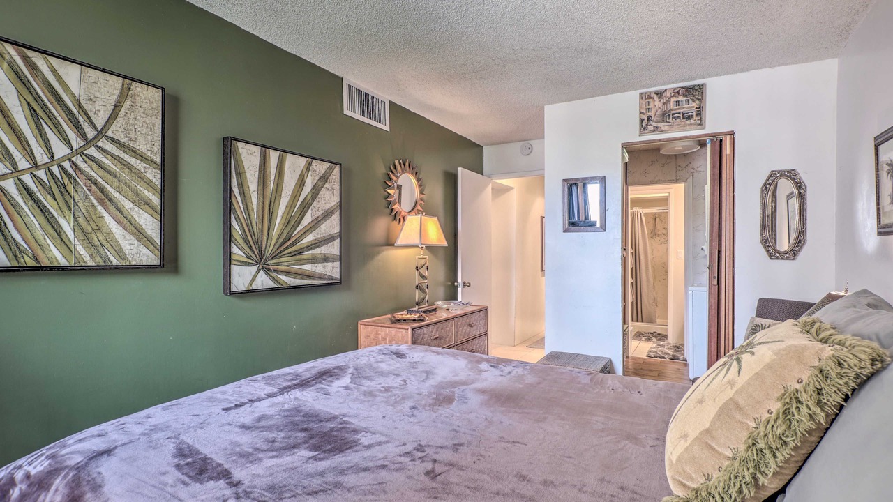 Photo of Bedroom in Waikiki