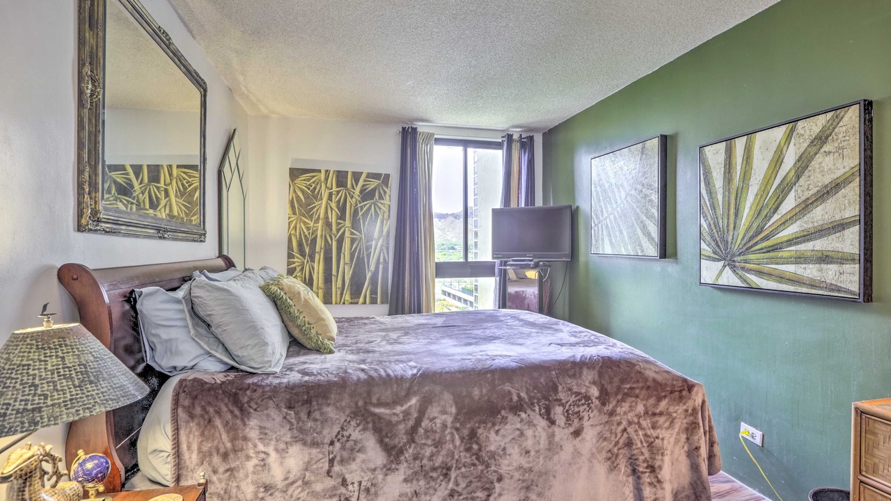 Photo of Bedroom in Waikiki