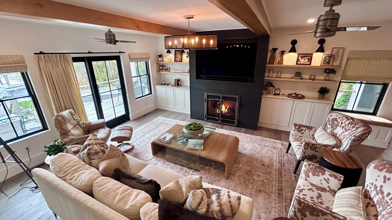 Photo of Livingroom in Bolton Landing