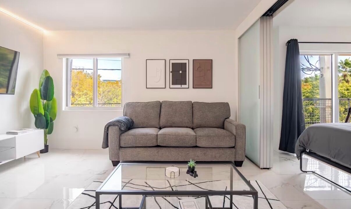 Photo of Livingroom in South Pointe