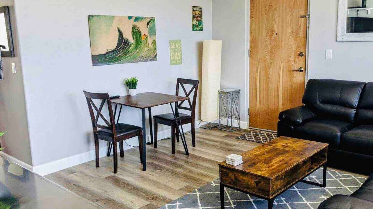 Photo of Livingroom in Tantalus