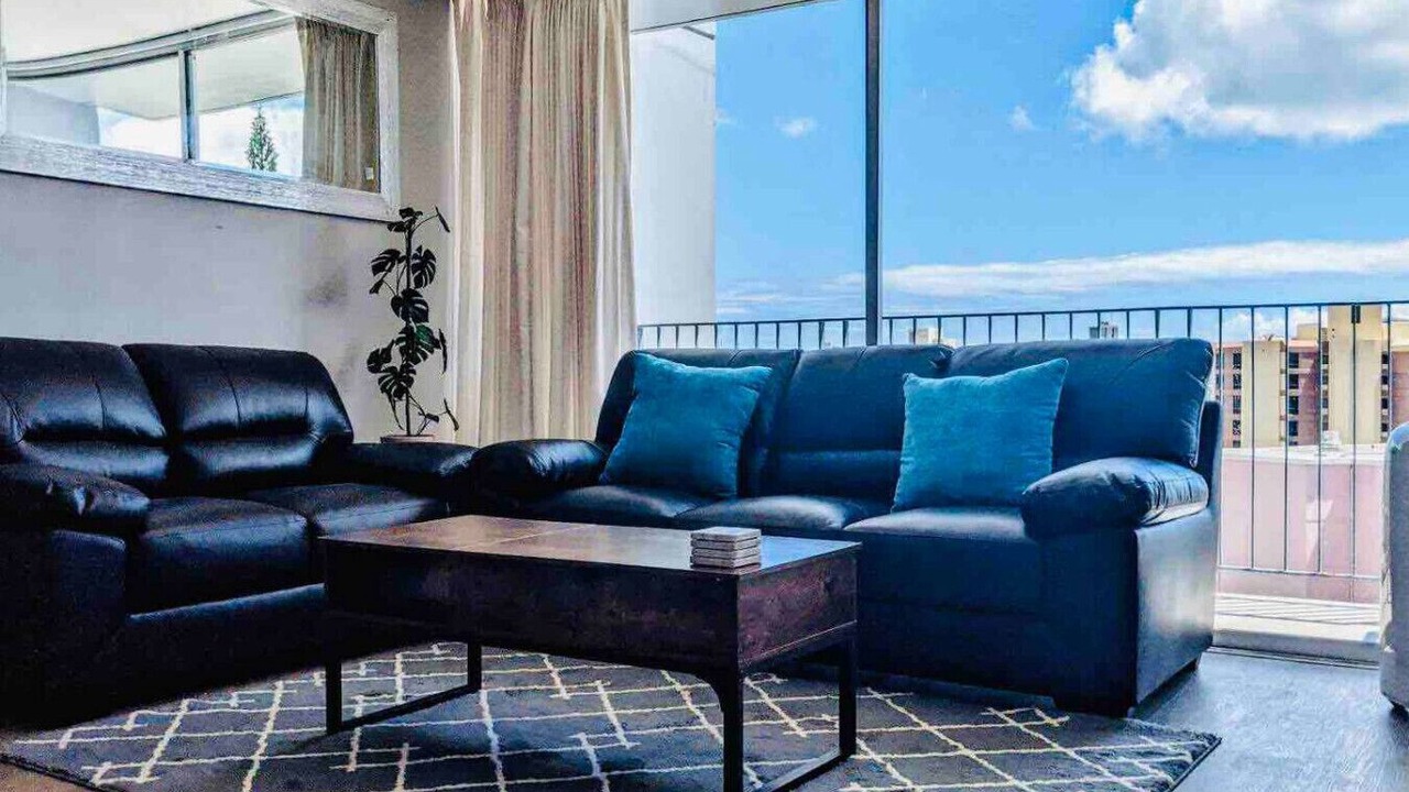 Photo of Livingroom in Tantalus