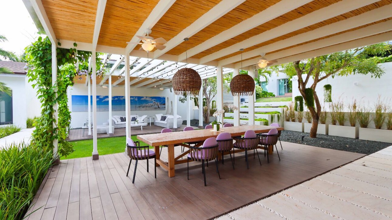 Photo of Outdoor in Las Lomas