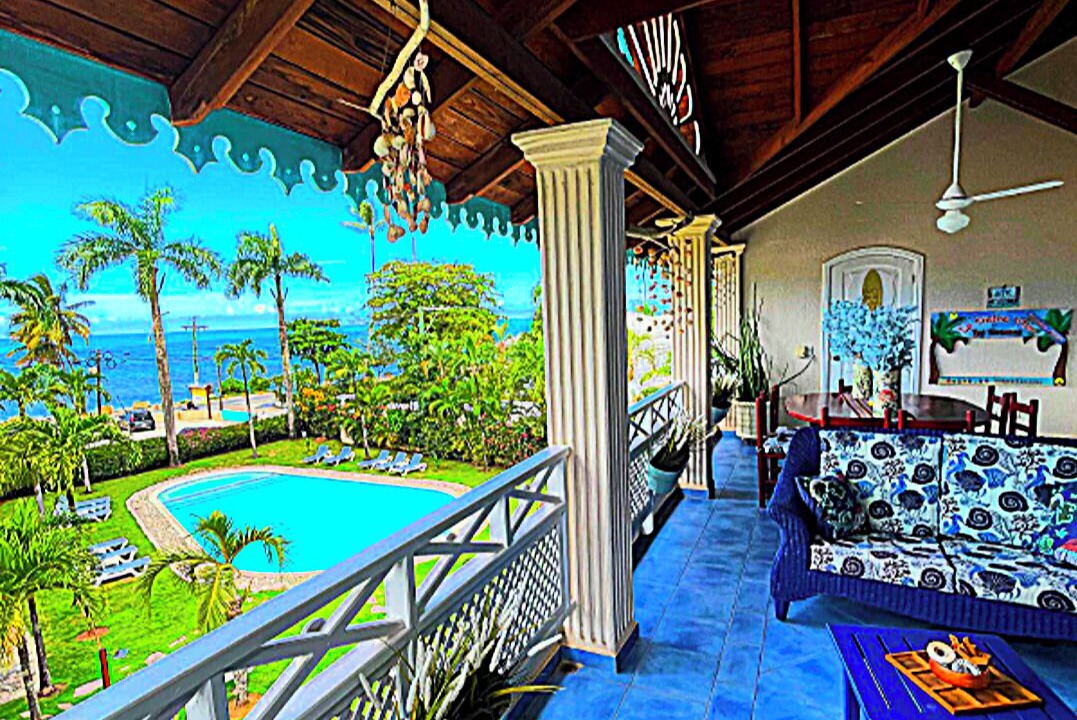 Photo of Patio Balcony in La Iglesia