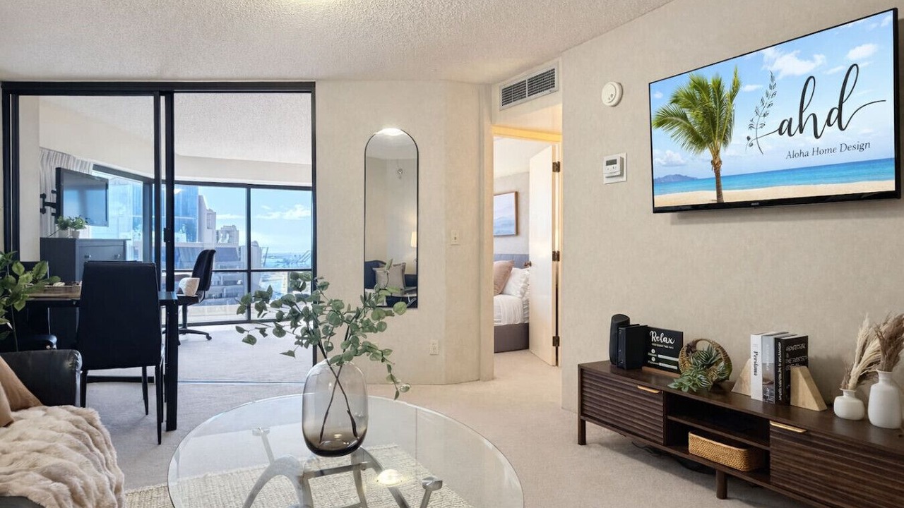 Photo of Livingroom in Downtown Honolulu