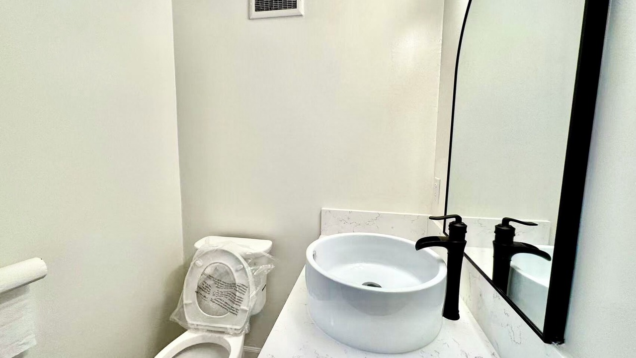 Photo of Bathroom in Ala Moana