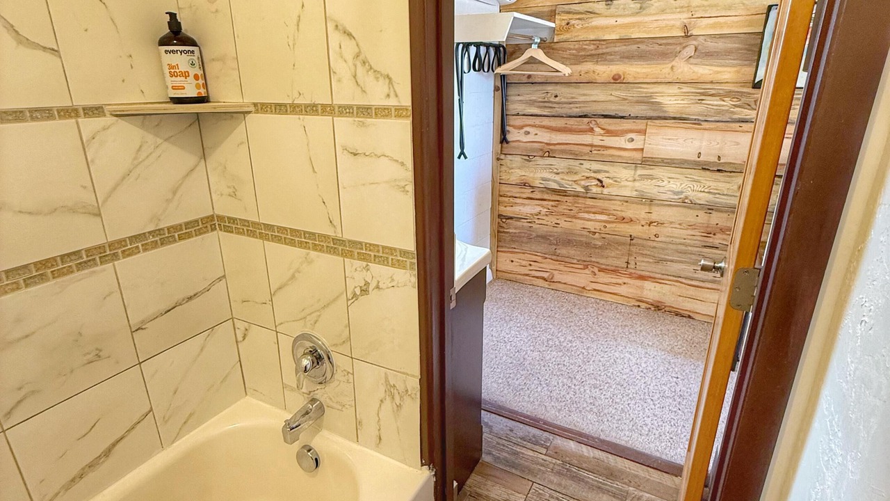 Photo of Bathroom in Bluff