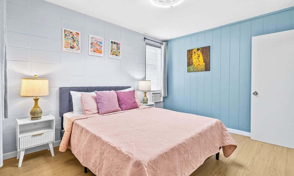 Photo of Bedroom in Pacific Heights
